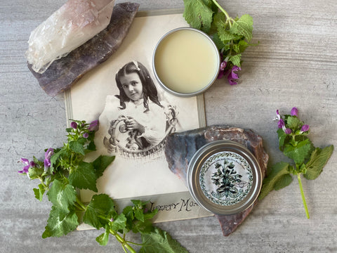 18th Century Violette Flower Pomatum